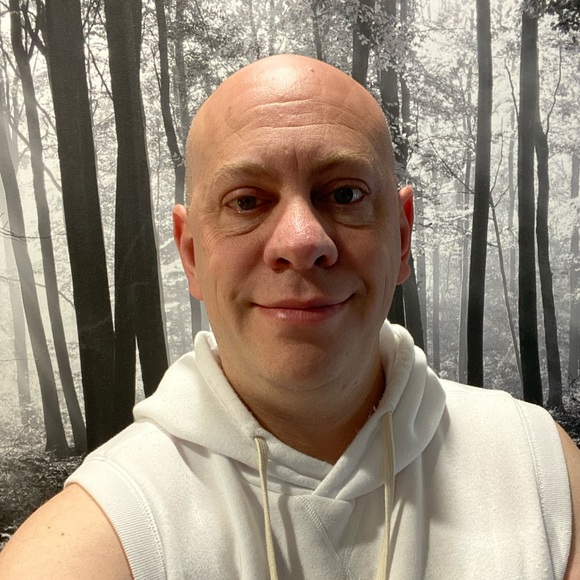 Meet your Posher, Aaron - Picture 1 of 1